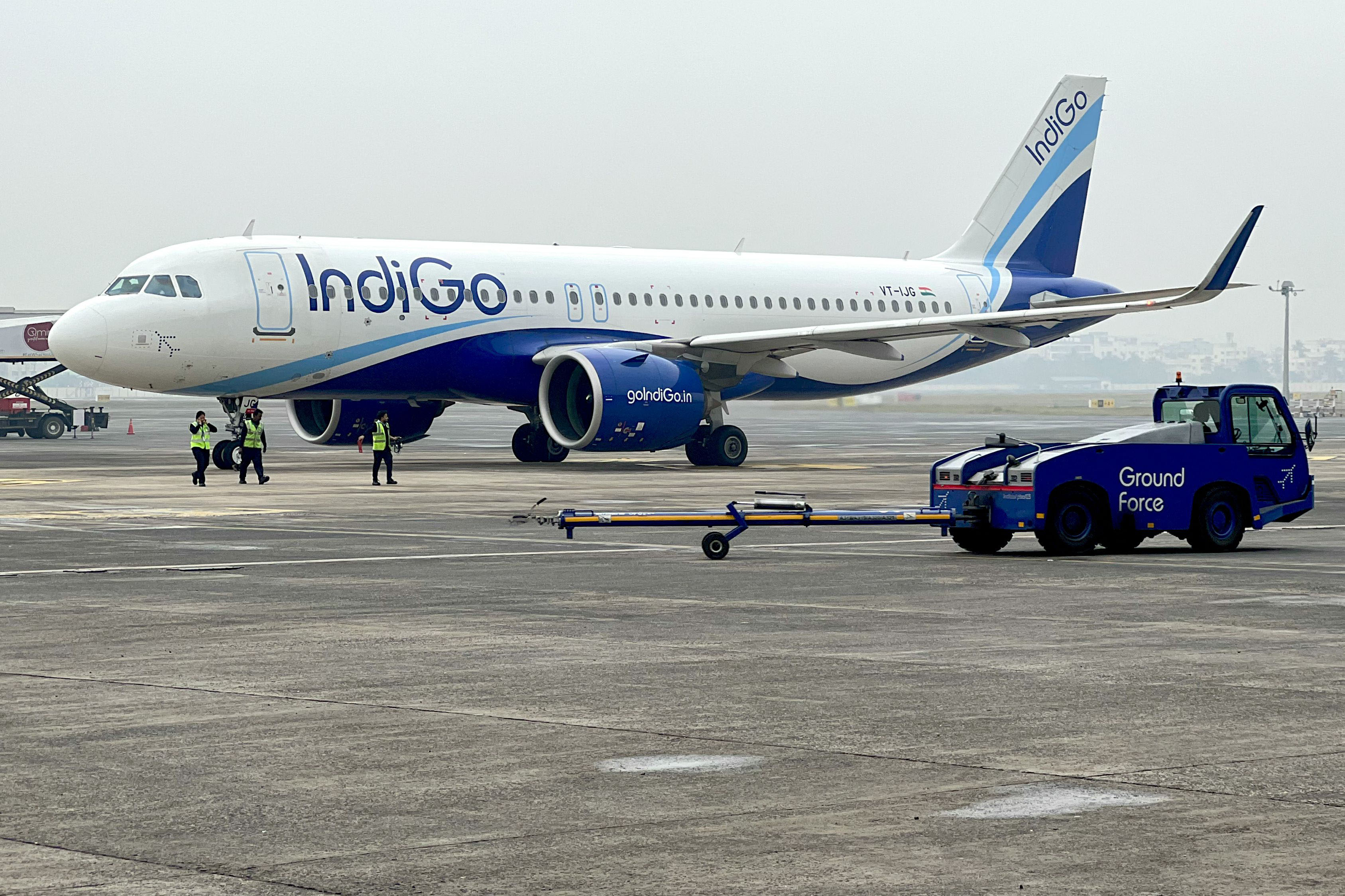 پرواز Indigo هنگام پارک در فرودگاه سرینگار به تیرک برخورد کرد، بدون آسیب دیدگی