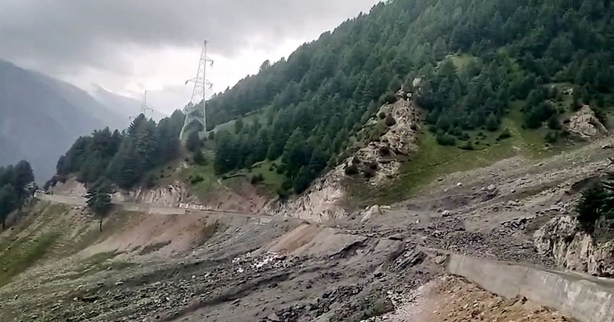 لاداخی‌ها بر زمین‌های بایر حقوق می‌گیرند و برای هزاران نفر کمک می‌کنند