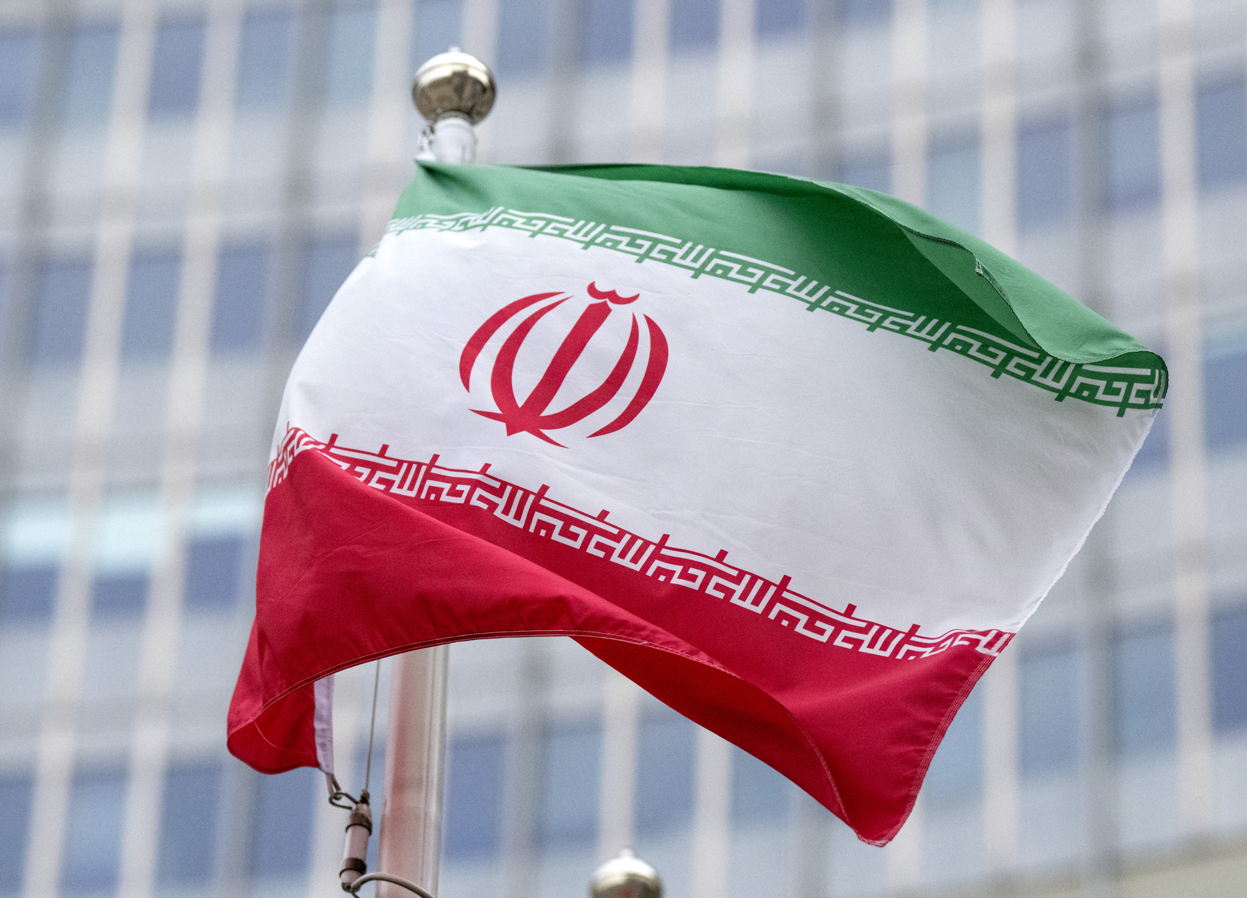 با تشدید فشار آمریکا، تنها دو ماه از عرضه بنزین ایران باقی مانده است