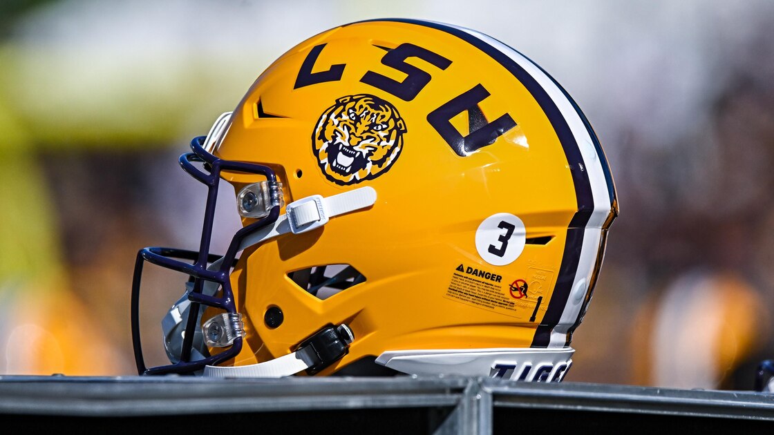 قبل از بازی Clemson، تصمیم فهرستی از Dae'Quan Wright، Zxavian Harris LSU از Lane Kiffin فاش شد.