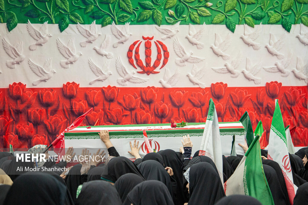 وداع با پیکر شهدای سنگر خیابان در مشهد