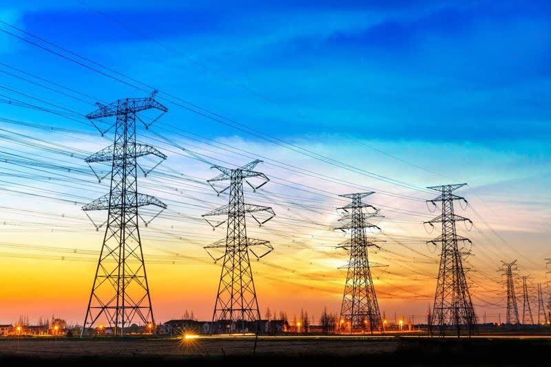 مگاپروژهها چطور ایران را از ناترازی برق عبور میدهند؟