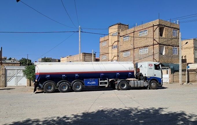 نفتکشهای بدون پارکینگ یا «دینامیتهای سرگردان» در تربتحیدریه+ فیلم