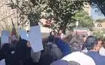 تجمع معلمان مقابل سازمان برنامه و بودجه/ حقوق‌مان کافی نیست