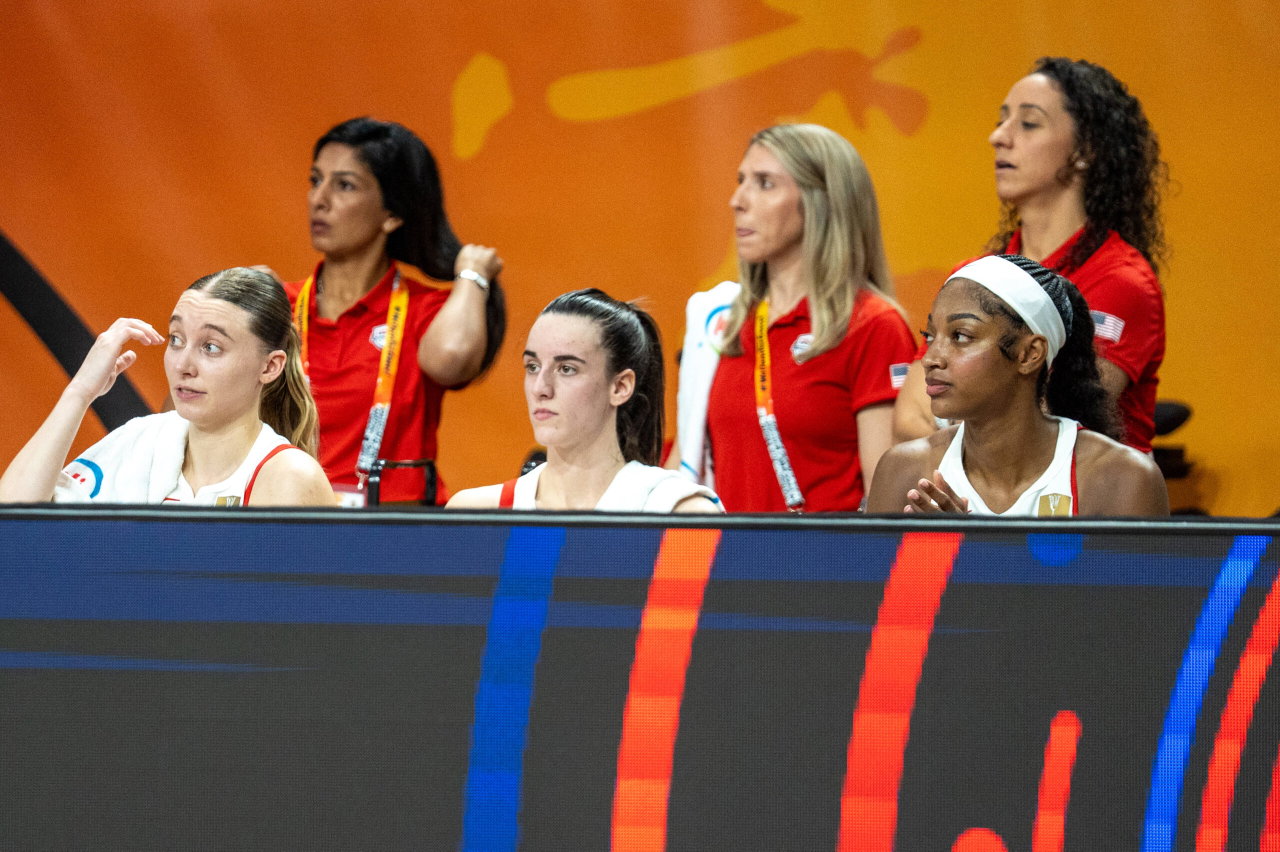 نکات مهم دفاعی ویروسی آنجل ریس در برابر ایتالیا باعث شد طرفداران WNBA در میان مبارزات تیم ایالات متحده از هم جدا شوند.