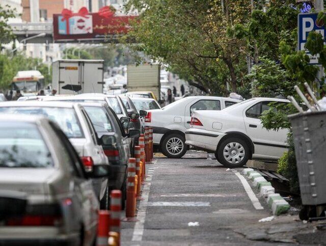 مصائب بیپارکینگی در تهران؛ جای پارک قیمت دارد