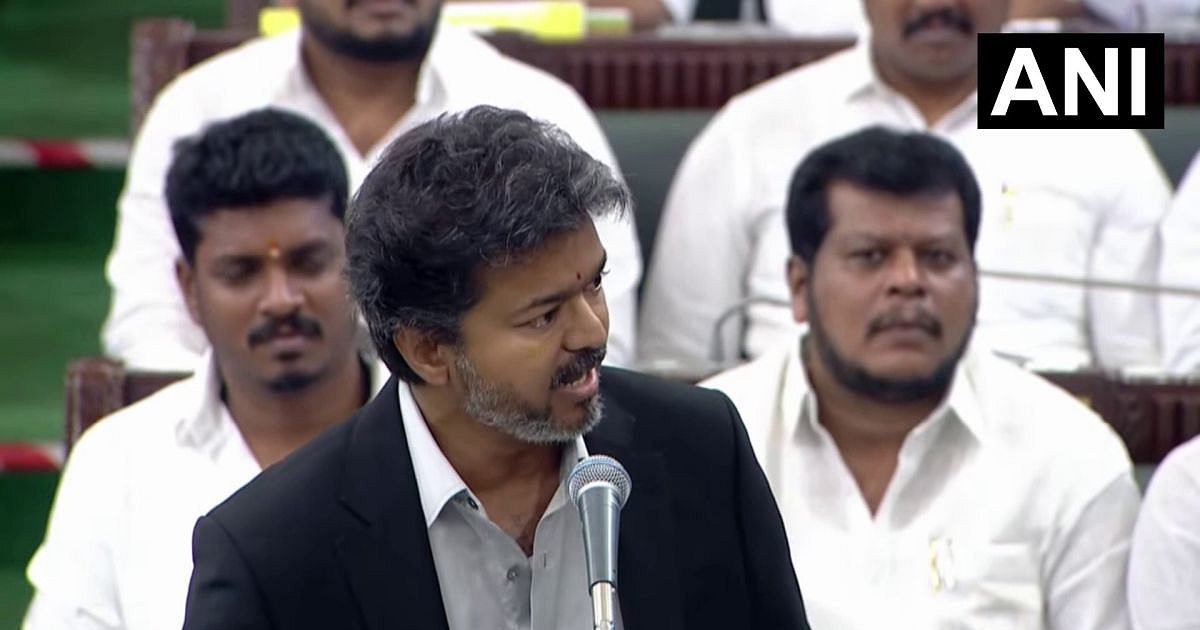 CM Vijay تامیل نادو، DMK را به فساد سازمان یافته و جمع آوری "وجوه حزبی" متهم کرد