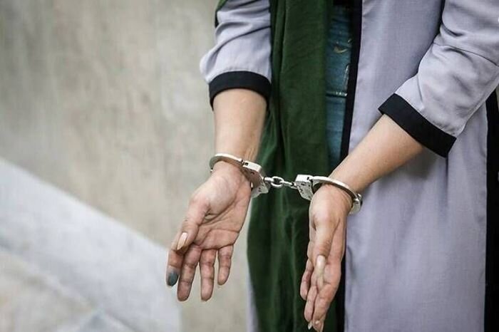ببینید | دستگیری زن ۳۷ ساله متهم به سرقت گوشواره دختربچه‌ها در قم