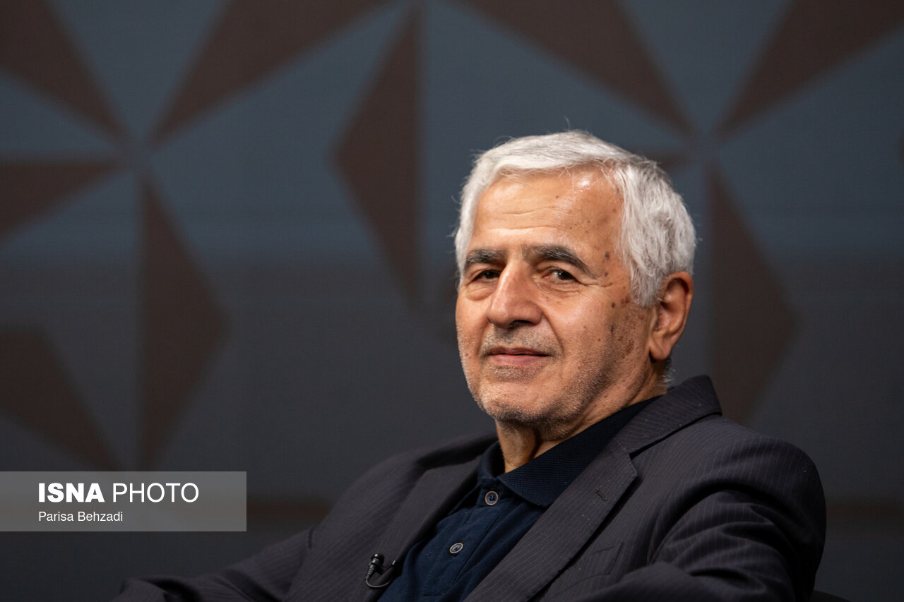 نوروزی: جنگ مانع تحقق بخشی از وعده‌های انتخاباتی پزشکیان شد
