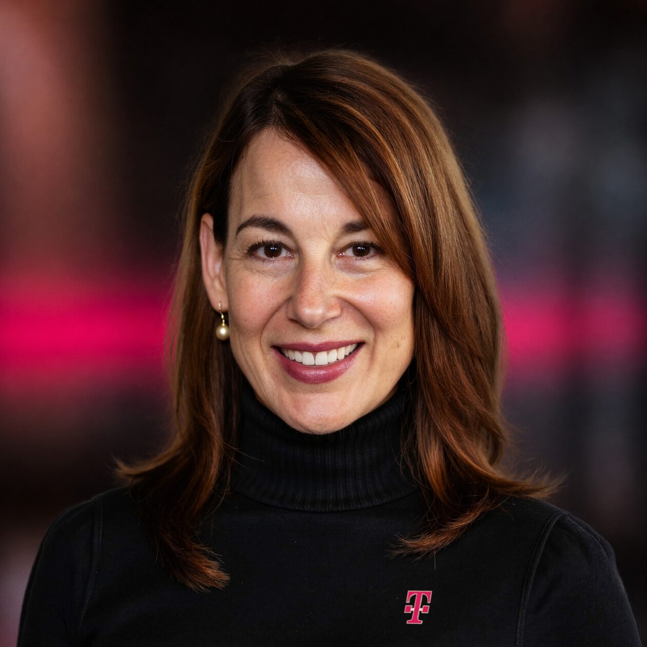 Tech Moves: T-Mobile CFO را منصوب می کند. معاونان Microsoft و Blue Origin جدا می شوند. AZX و Caddi نام رهبران