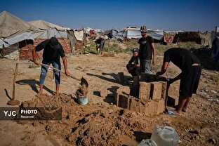 تلاش فلسطینیها برای ساخت خانه در میان آوارها