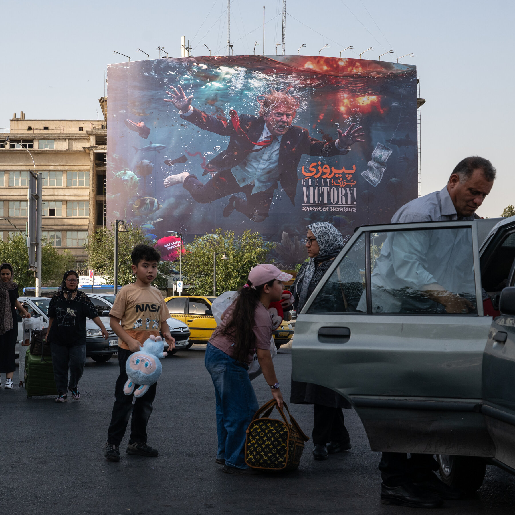 ایران اعلام آمادگی برای تشدید جنگ با آمریکا در بحبوحه افزایش فشار اقتصادی می دهد