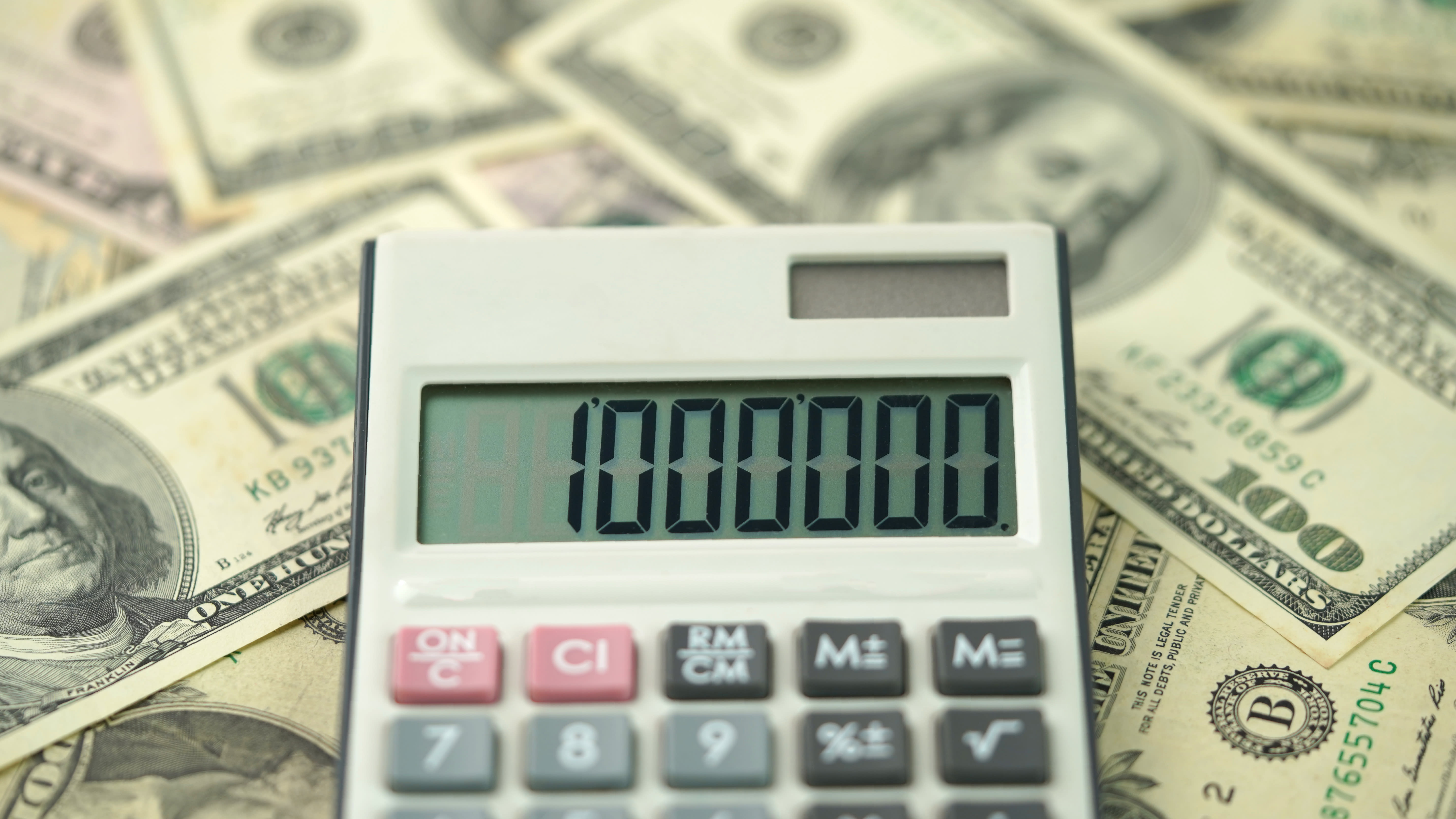 آیا برای بازنشستگی باید میلیونر شوید؟ کارشناسان قانون 15 درصد را ارزیابی می کنند.