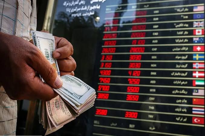 قیمت دلار، یورو و انواع ارزها در زمان بسته شدن بازار ۱۹ شهریور ۱۴۰۵/ دلار ۳ کانال جلو رفت + جدول