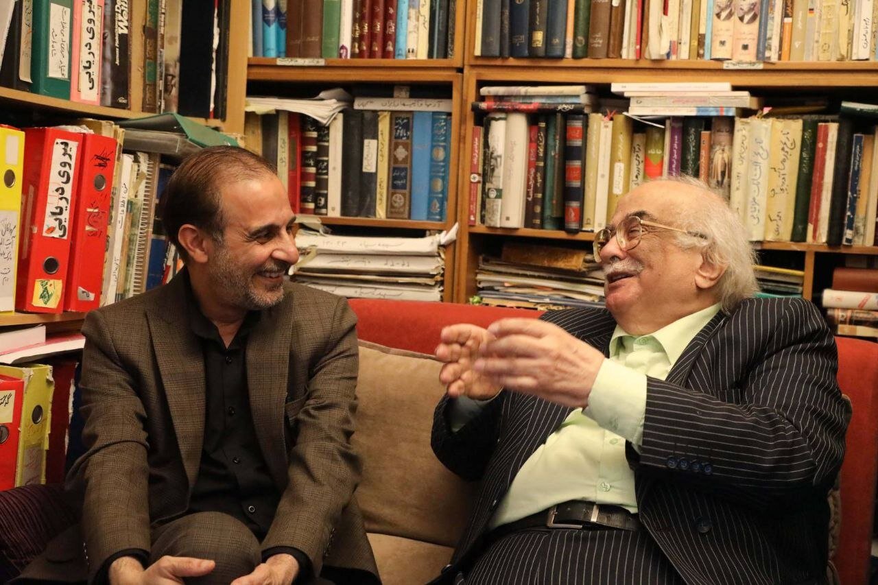 خسرو معتضد: این‌که گفته‌هایم مورد عناد شبکه‌های بیگانه قرار می‌گیرد نشان از اهمیت «تاریخ و نوع روایت آن» دارد