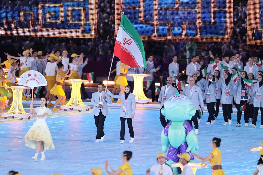 ۱۶ پرچمدار تاریخ ایران در بازیهای آسیایی؛ از موحد و سوختهسرایی تا علیدایی