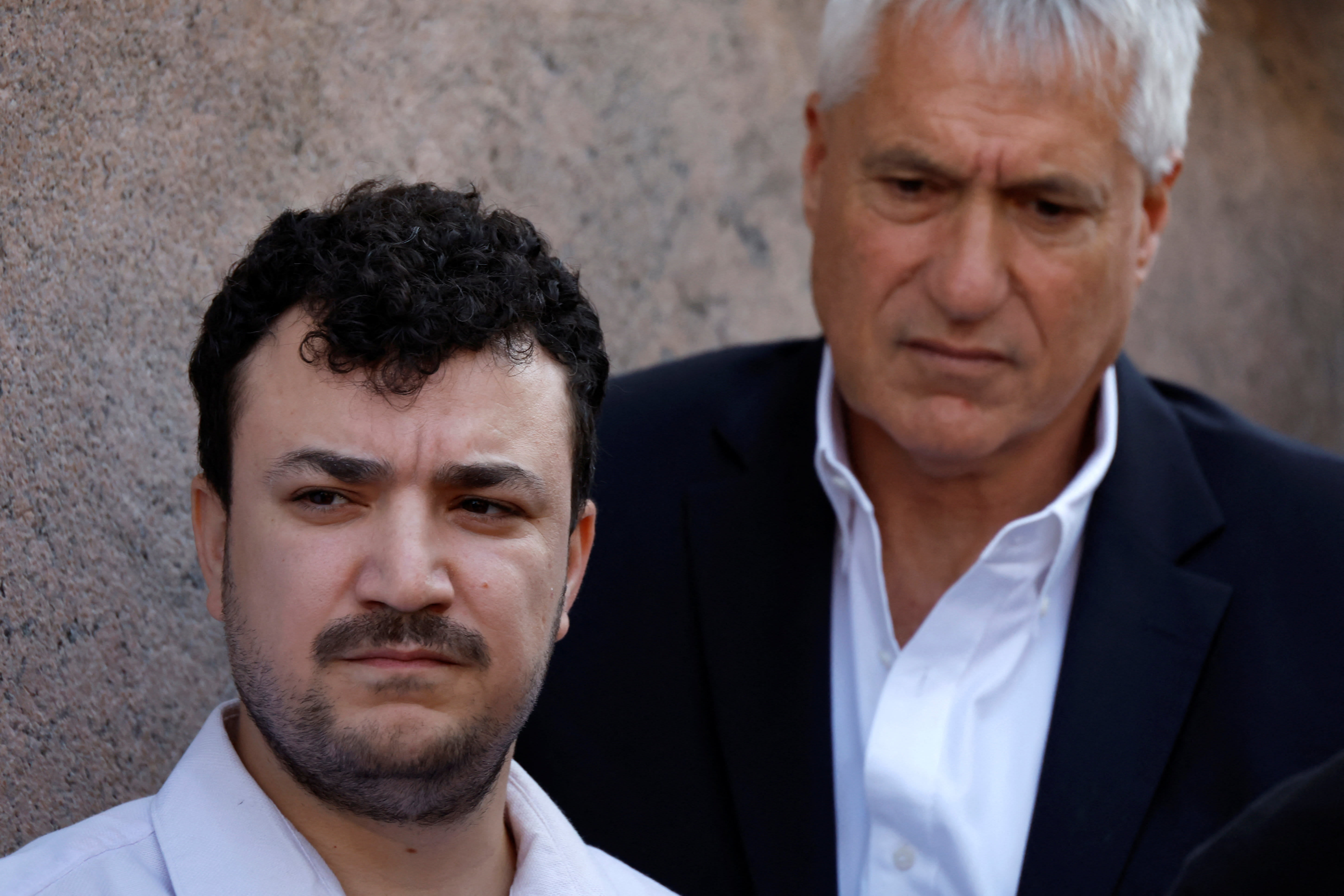 محمود خلیل از دانشگاه کلمبیا به دلیل عدم حمایت از دانشجویان طرفدار فلسطین شکایت کرد
