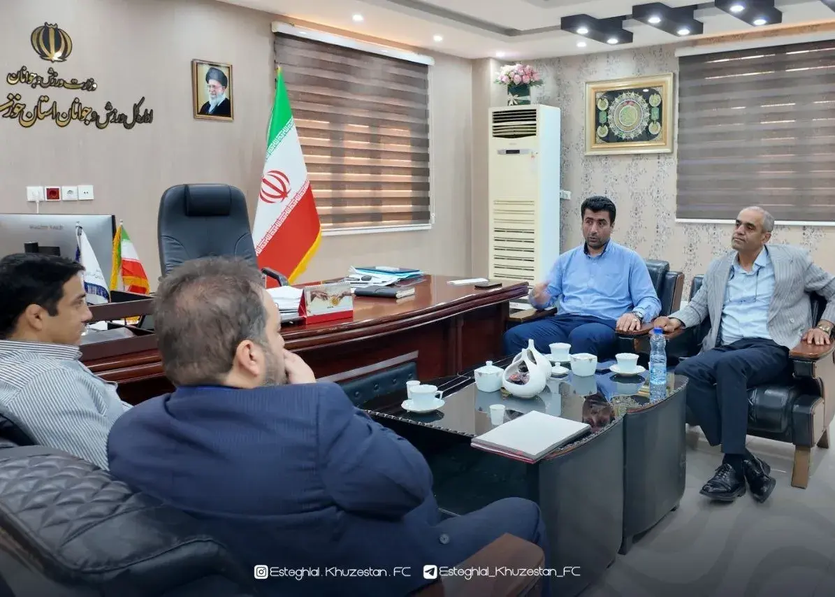 ابوالقاسمپور به دیدار مدیرکل ورزش خوزستان رفت/ آبیپوشان، خواهان بازگشت سریع به ورزشگاه خانگی