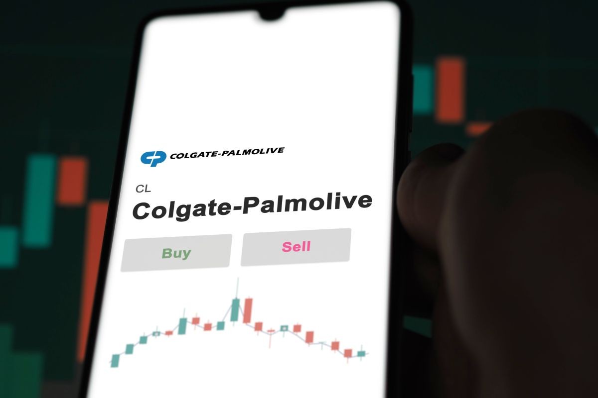 Colgate-Palmolive گزارش شده است که وزنی معادل یک میلیارد دلار برای مراقبت شخصی دارد.