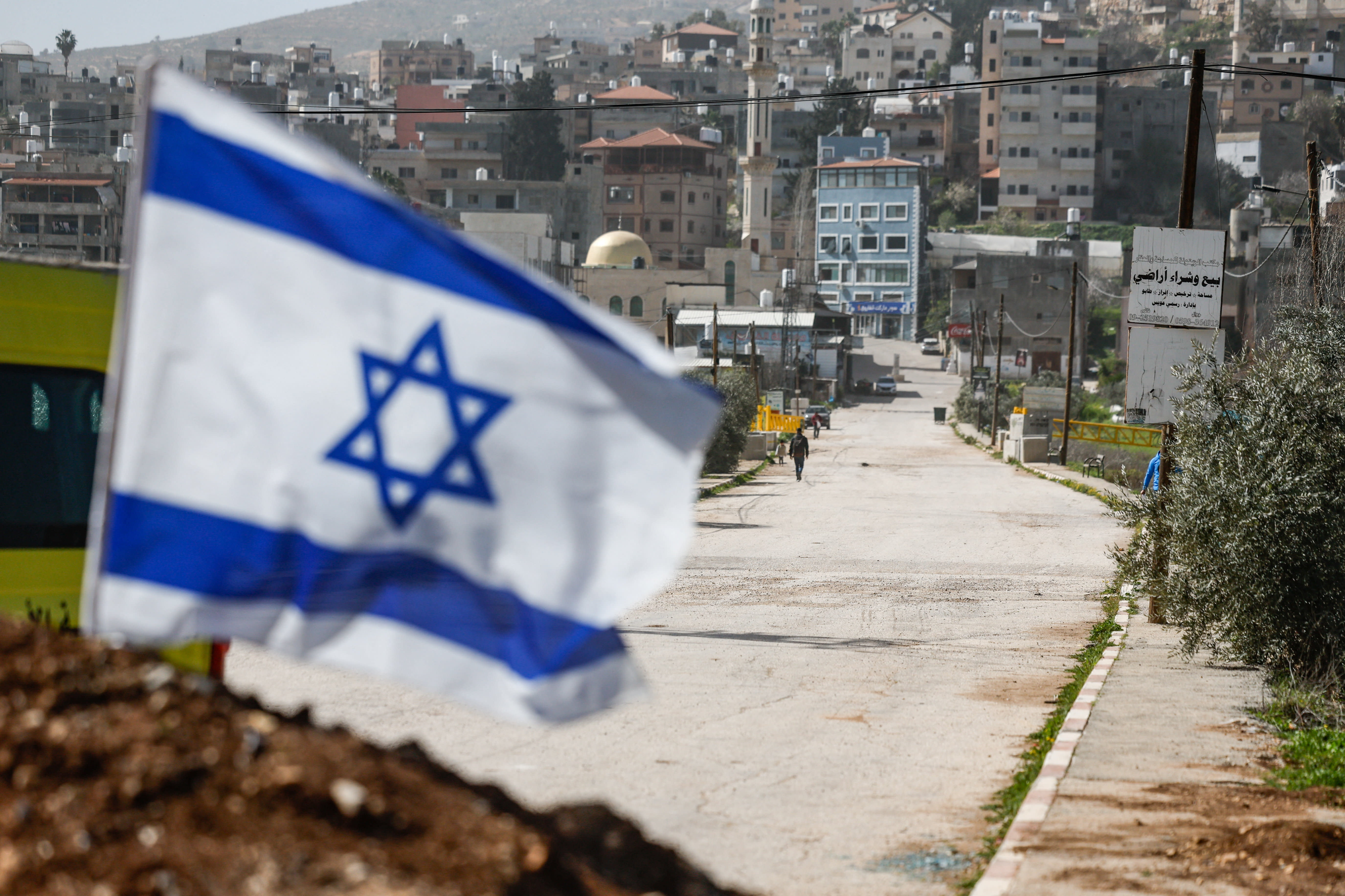 فلسطینی ها منتظر انتخابات اسرائیل هستند: سرنوشت ما در اورشلیم تعیین می شود نه رام الله
