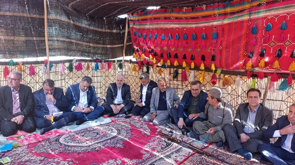 چادرها برپا هستند؛ زندگی هنوز در مسیر کوچ جریان دارد
