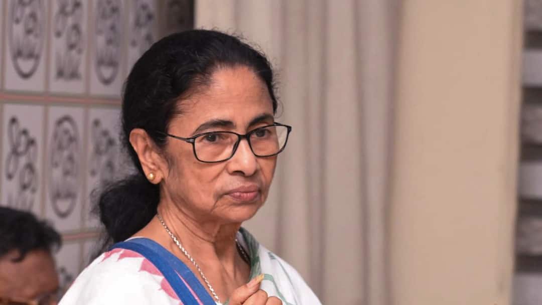 Mamata-Led TMC پس از دستور موقت، نام جدید و انتخاب نماد را به اتحادیه اروپا «تحت شدیدترین اعتراض» ارسال کرد