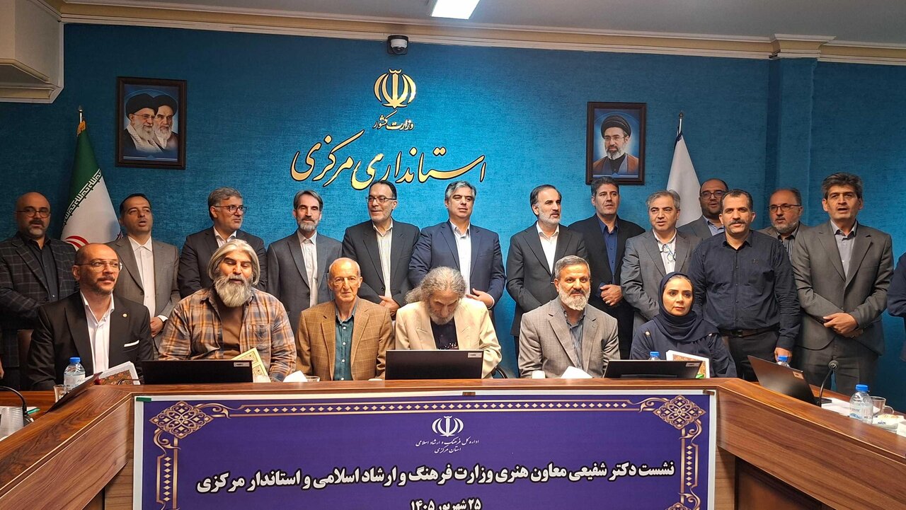 از تالار مرکزی تا دیدار با دری نجفآبادی / در سفر معاون هنری وزیر ارشاد به اراک چه گذشت؟