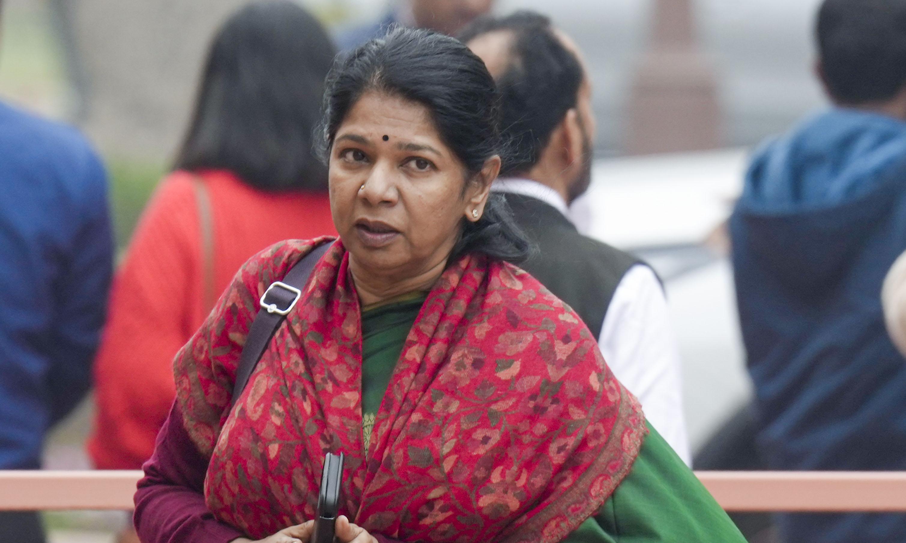 بعد از Uddhav Thackeray، Kanimozhi با Mamata Banerjee در کلکته ملاقات می کند