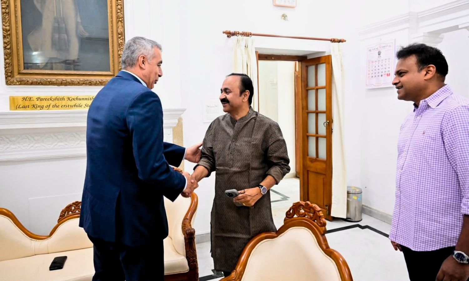 سفیر فلسطین با وی دی ساتیزان ملاقات کرد و در مورد روابط دوجانبه گفتگو کرد