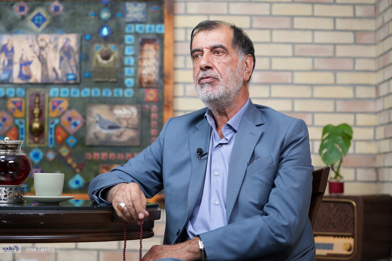 باهنر: اگر روحانی رئیس‌جمهور بود حتما معتقد بود که باید جواب حملات دشمن را بدهیم/ نمیدانم احمدی‌نژاد طرفدار جنگ است یا صلح