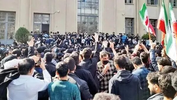 اخراج ۳ دانشجوی صنعتی شریف و شهید بهشتی تایید شد