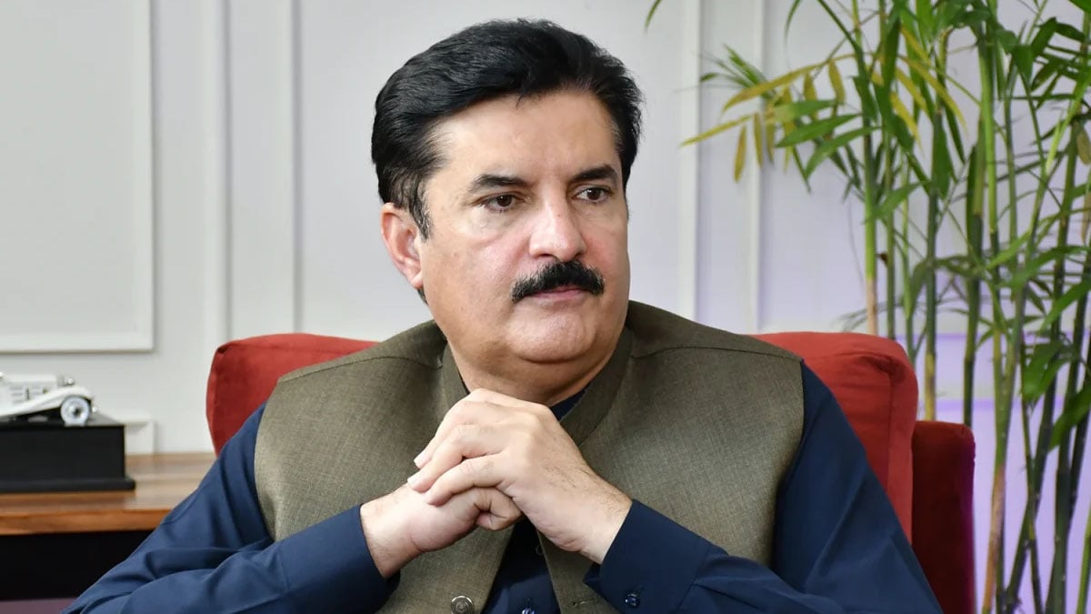 کارگران PTI می توانند وارونه آویزان شوند، اما آزادی بنیانگذار غیرممکن است: فیصل کندی