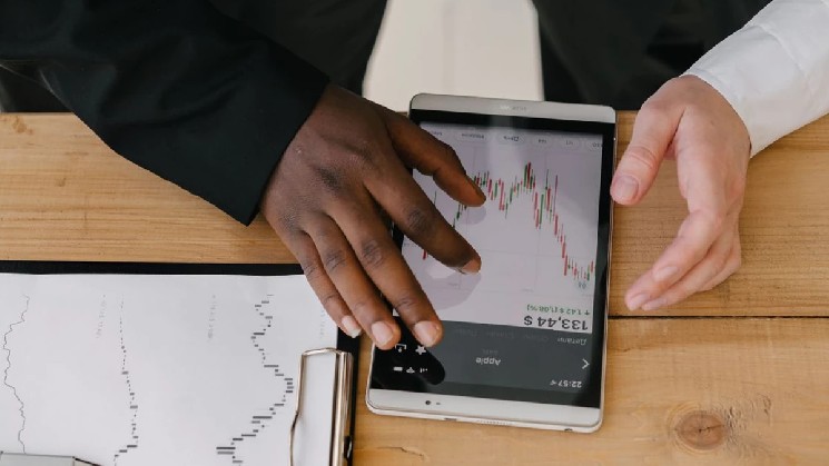Chainlink News: Infosys برای تبدیل Onchain همکاری می کند