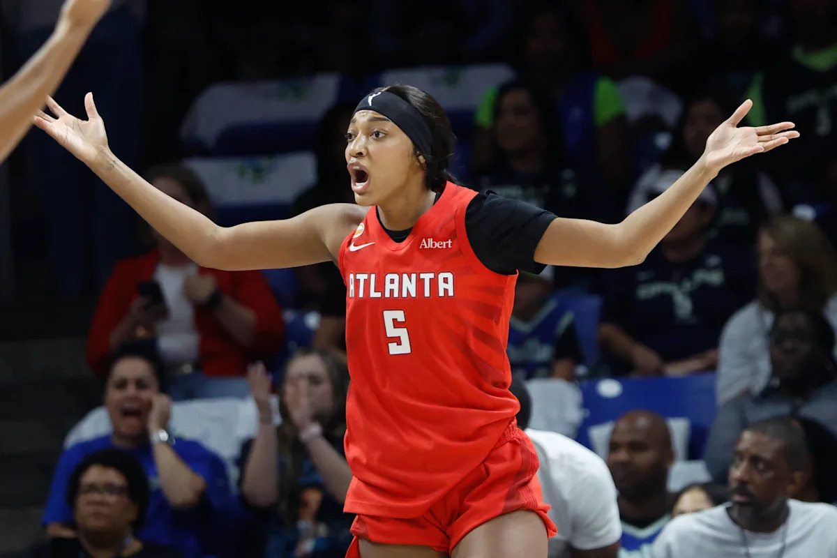 تبادل رقابتی آنجل ریس با جانکل جونز شدت WNBA را برجسته می کند