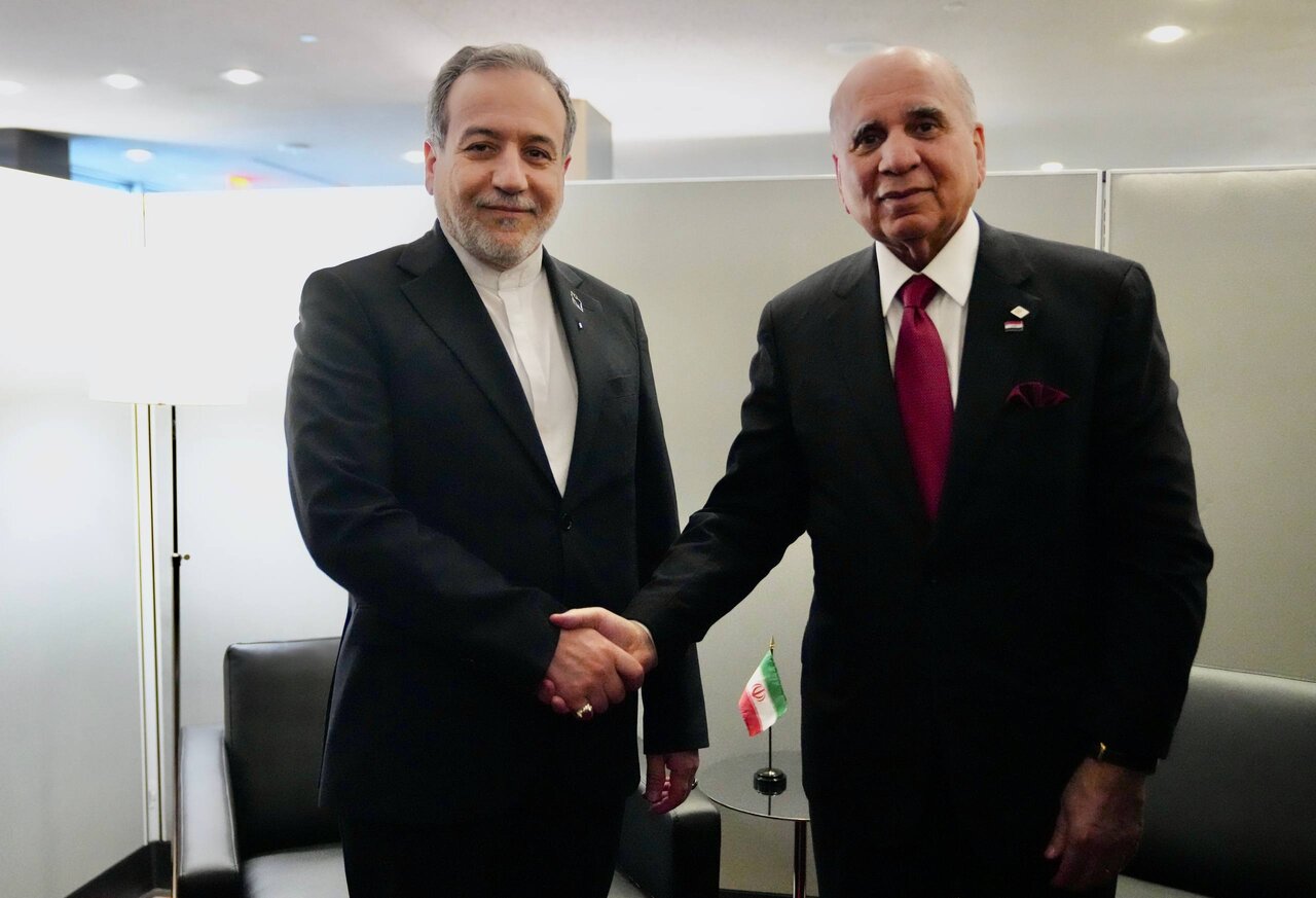 عراقچی : بازگشت امنیت به تنگه هرمز مستلزم توقف اقدامات ناامن‌ساز آمریکا است