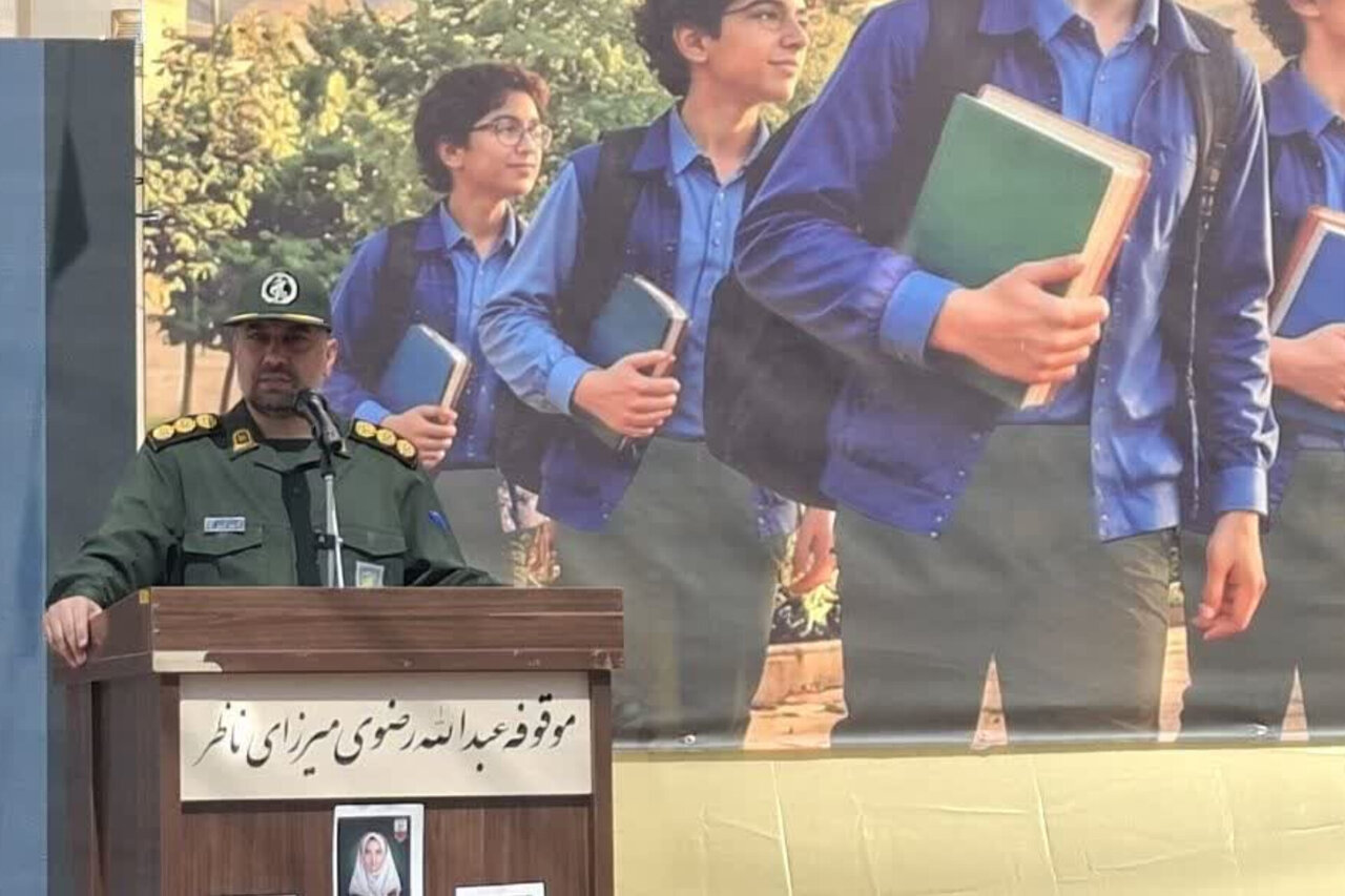 ۳۶ هزار شهید دانشآموز و فرهنگی، الگوی نسل امروز هستند