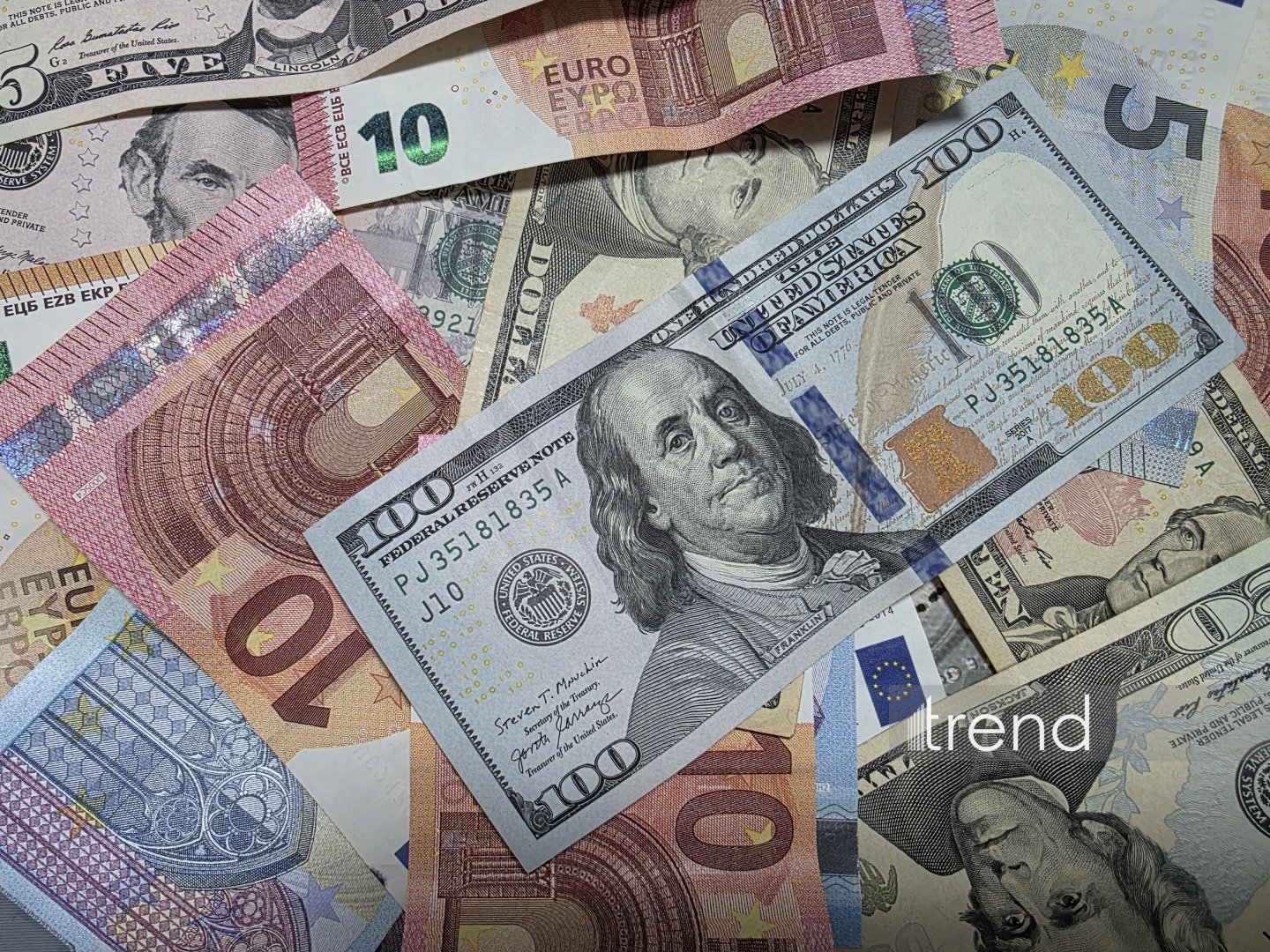 بانک توسعه آسیایی: ارزهای آسیای مرکزی روندهای متفاوتی را در برابر دلار نشان می دهند