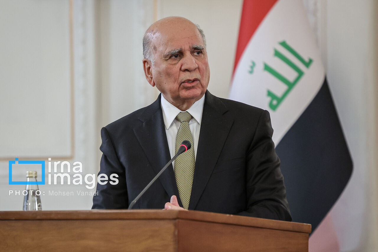 وزیر خارجه عراق: گفت وگو و دیپلماسی بهترین راهکار کاهش تنشها است