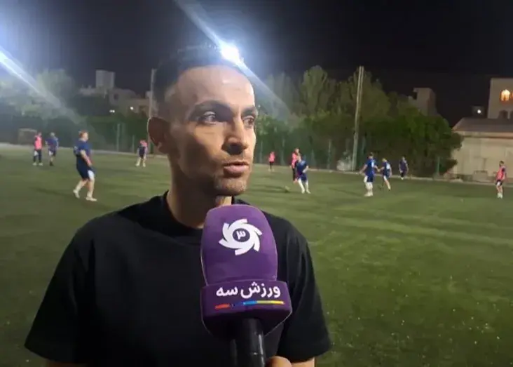 یک کاغذ جلویشان بگذارید تا بازیکنان تهران را بنویسند، میتوانند؟/ انتقاد مربی پرسپولیس از انتخاب مربیان تیمهای پایه