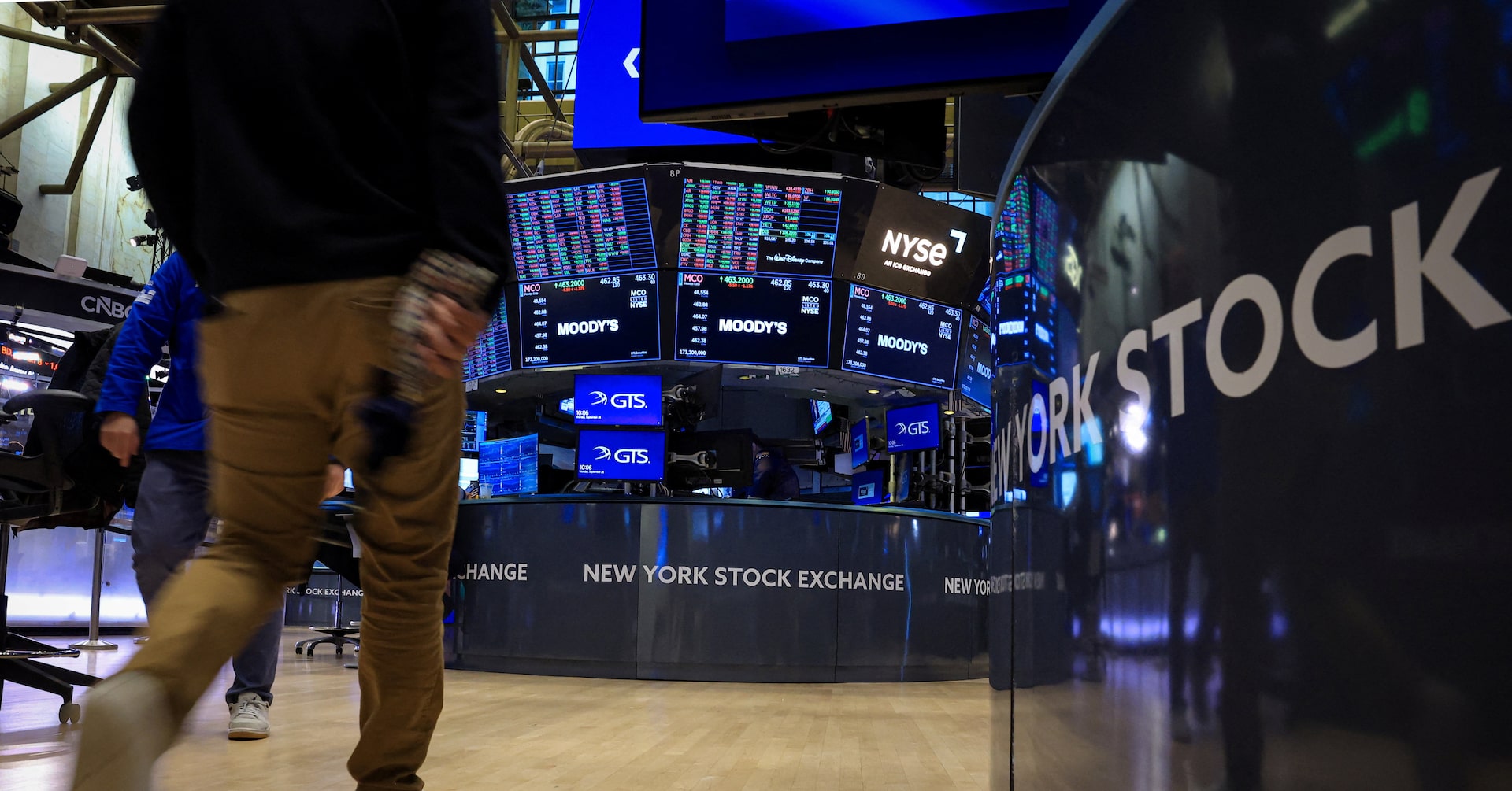 S&P 500 ثابت ماند زیرا بازده اوراق قرضه بالاتر با خوش بینی فناوری مقابله می کند