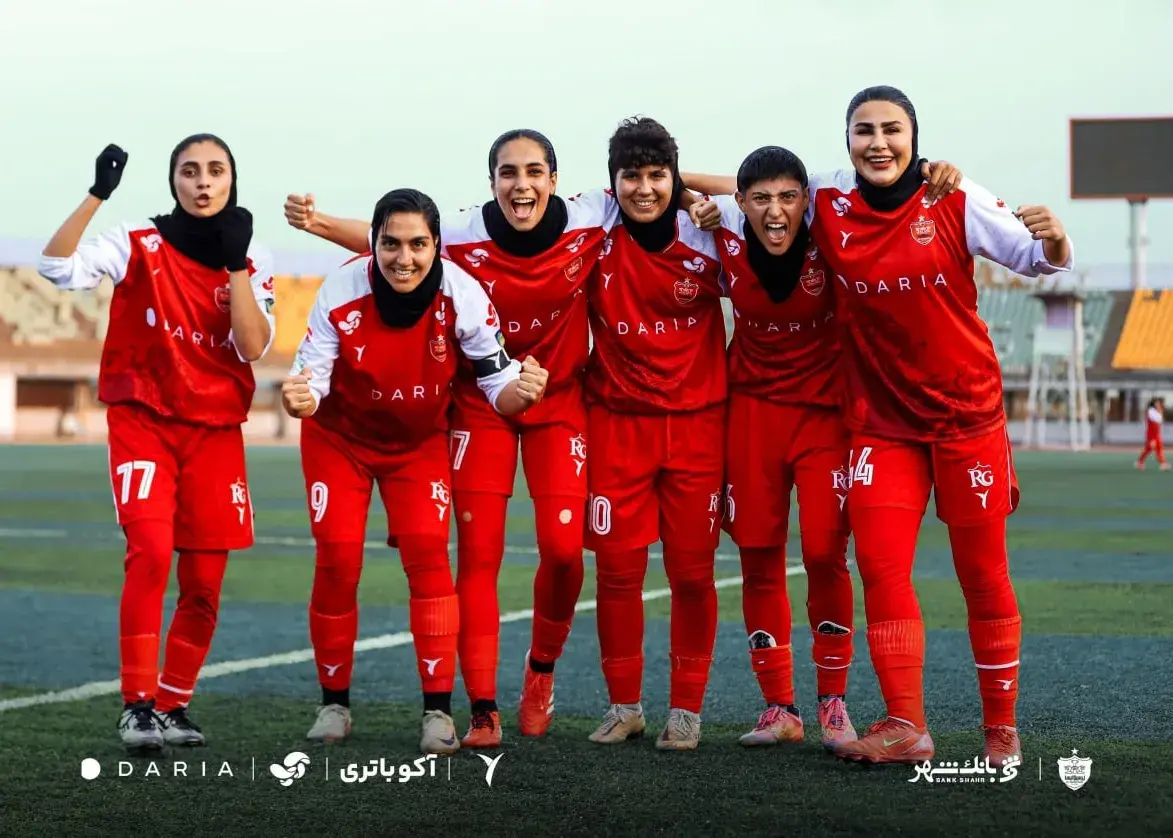برابری میلیمتری دو مدعی/ صدرنشینی پرسپولیس به خاطر حروف الفبا!