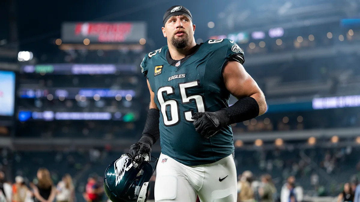 ایگلز او تی لین جانسون پس از 14 سال سابقه کار در NFL اعلام بازنشستگی کرد