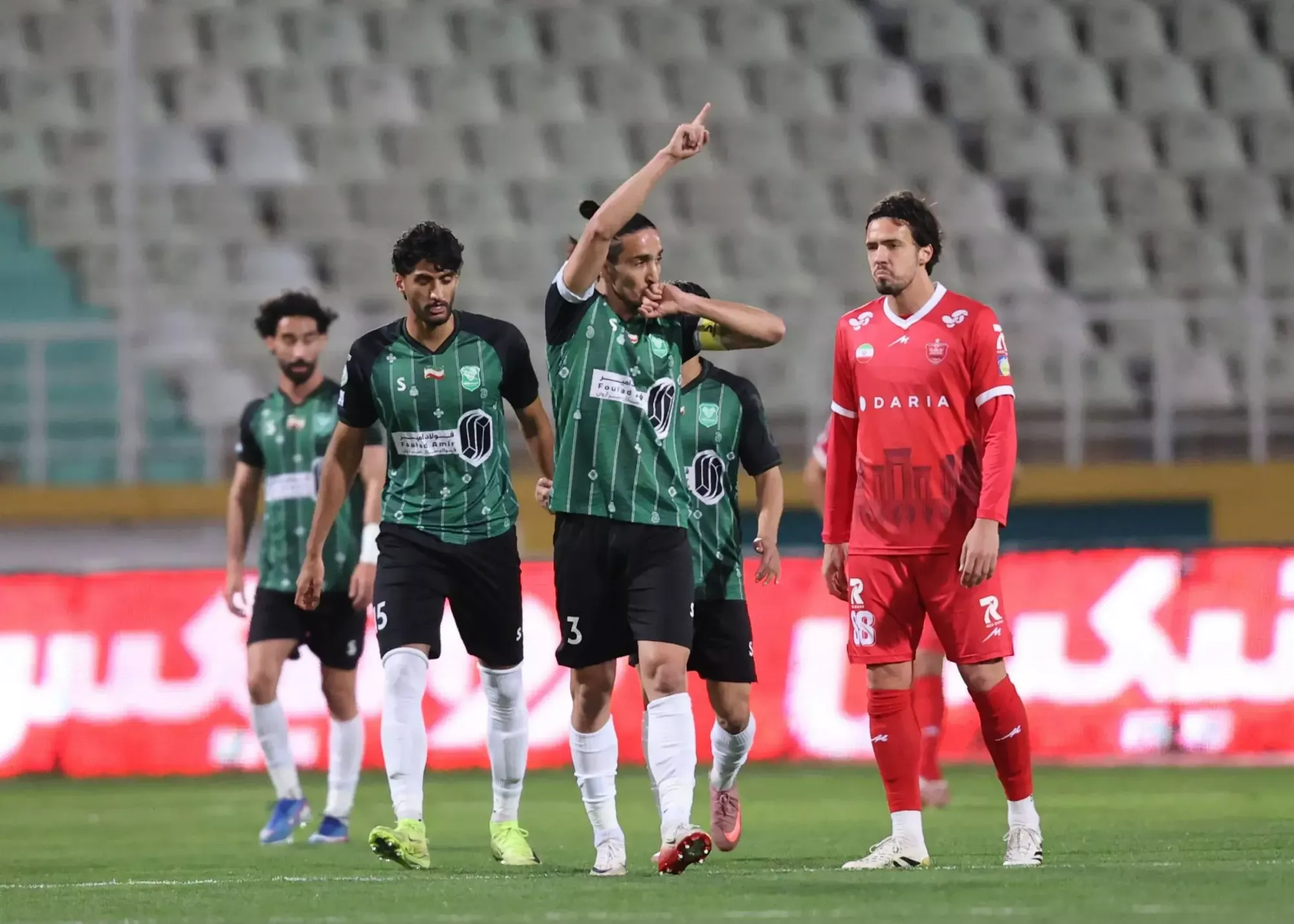 و حالا خیبر خرم آباد/ شکست سوم پرسپولیس ممنوع شد!