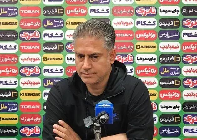 با حساب و کتاب او را گرفتیم؛/ توصیف جالب سرمربی فولاد از وحید امیری!