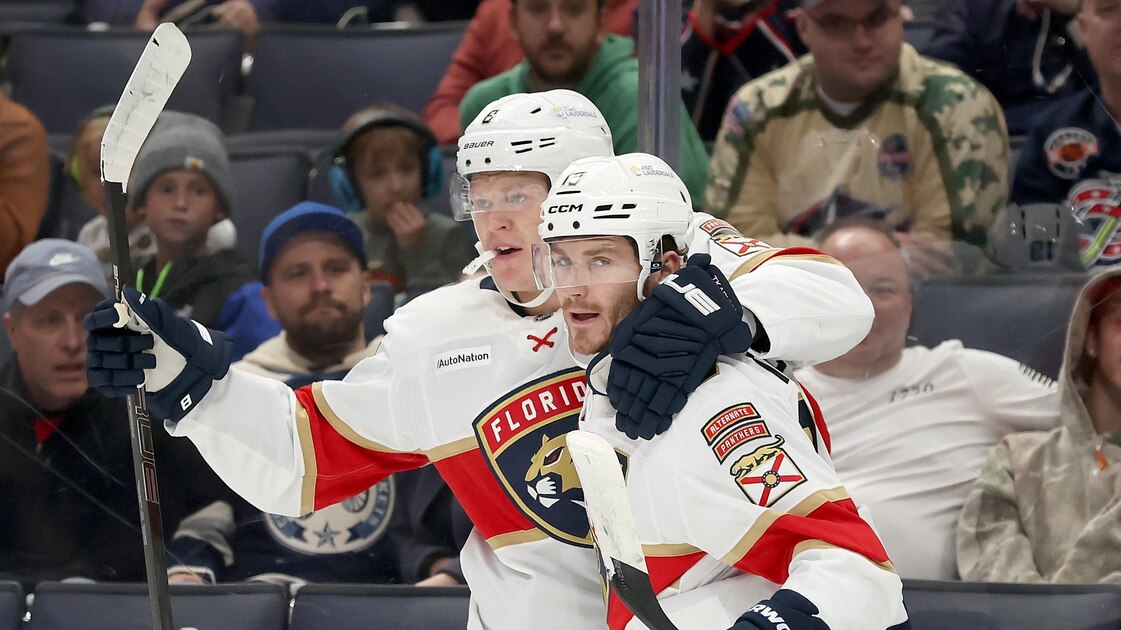 بردی تکاچوک با هت تریک با 3 پاس گل از برادر متیو در بازی پانترز در NHL تاریخ ساز شد.