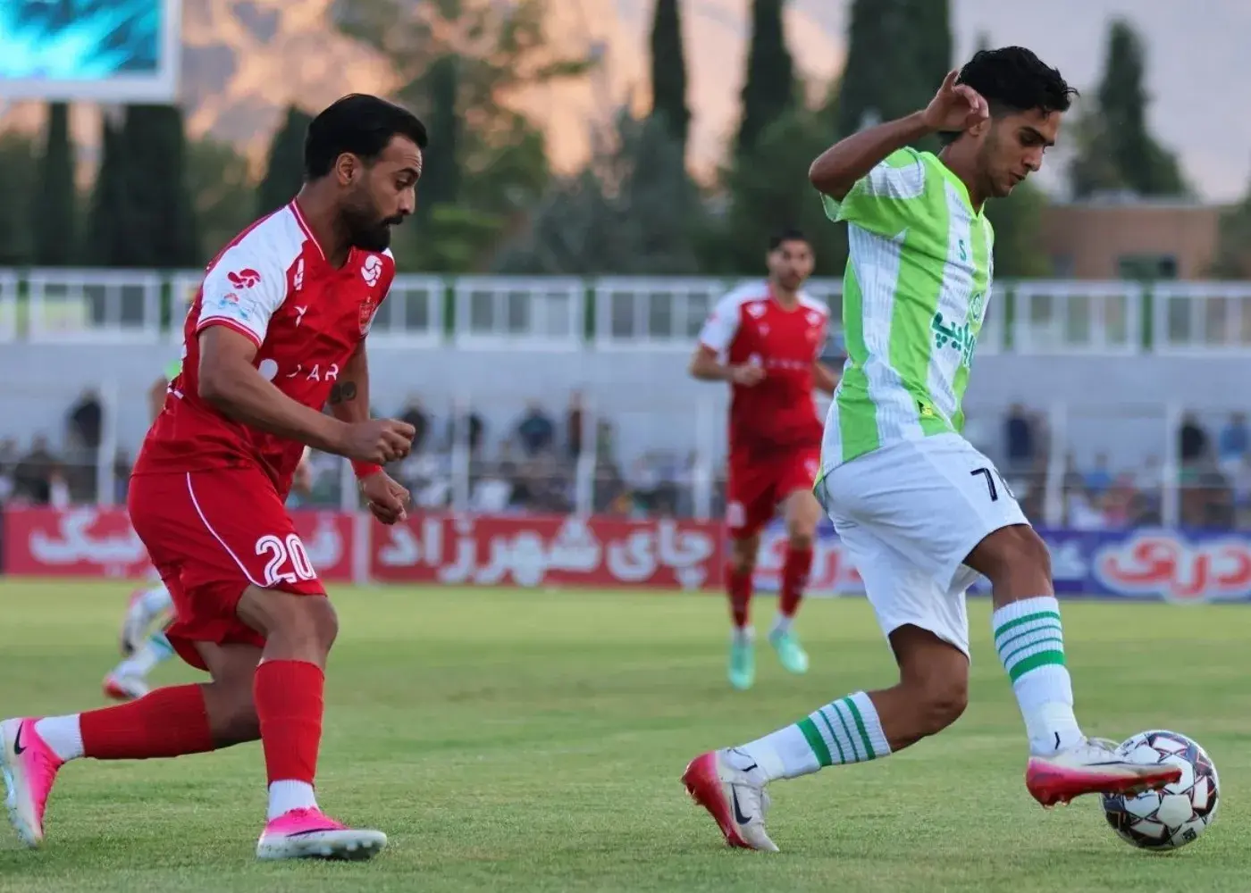 برای صدرنشینی؛/ گزارش زنده: خیبر 0 - پرسپولیس 0
